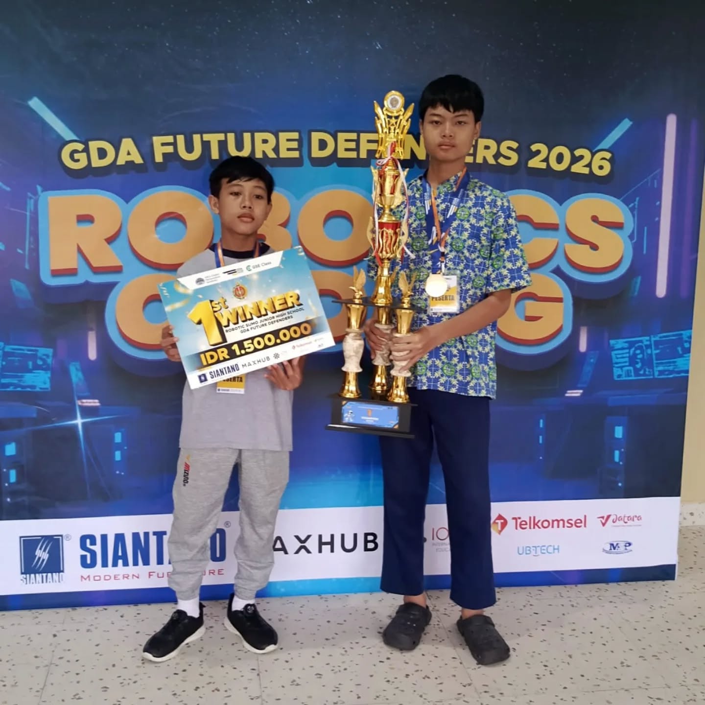 Siswa MTsN 6 Sleman Raih Juara 1 Robotik Sumo Tingkat Jawa